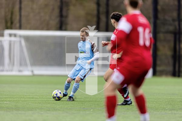 Picture by Peter Frankland. 20-12-25 Football at KGV - North v Sylvans Reserves. FA Cup game.