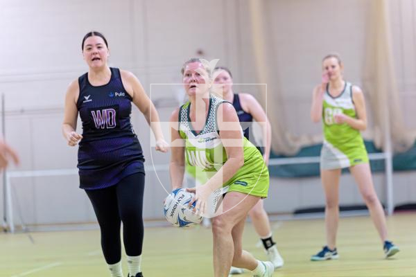 Picture by Peter Frankland. 06-01-26 Netball at Les Varendes SNC Pula Blaze v Lightning Storm.