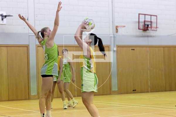 Picture by Peter Frankland. 20-01-26 Netball at Les Varendes - Lightning Strike v Lightning Storm.