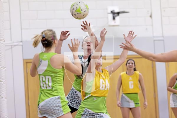 Picture by Peter Frankland. 20-01-26 Netball at Les Varendes - Lightning Strike v Lightning Storm.