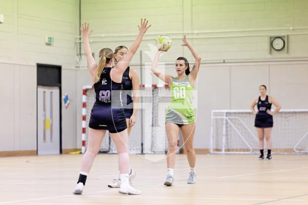 Picture by Peter Frankland. 20-01-26 Netball at Les Varendes - Lightning Flash v Blaze.