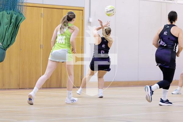 Picture by Peter Frankland. 20-01-26 Netball at Les Varendes - Lightning Flash v Blaze.