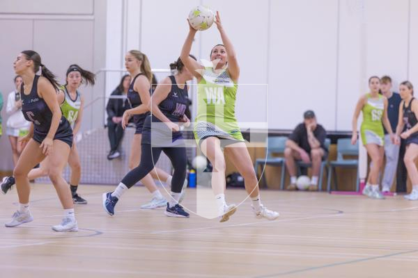 Picture by Peter Frankland. 17-03-26 Netball at Les Varendes. Pula Blaze v Lightning Flash.