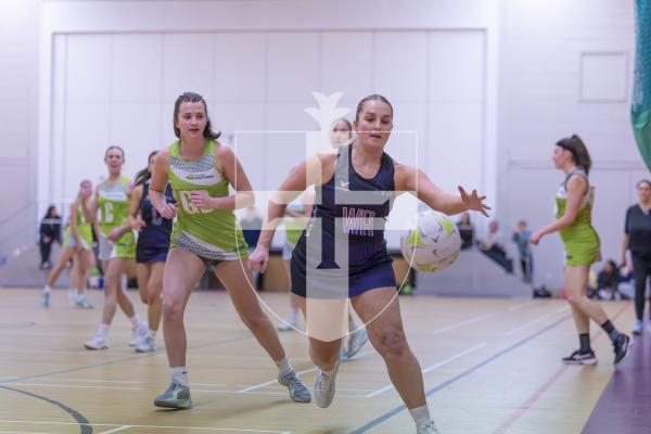 Picture by Peter Frankland. 17-03-26 Netball at Les Varendes. Pula Blaze v Lightning Flash.