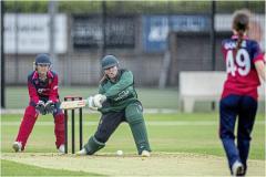 Krista De La Mare prepares to hit legside