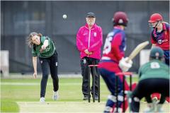 Olivia Morgan bowling to Grace Wetherall