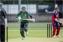 Philippa Stahelin scampers a quick single